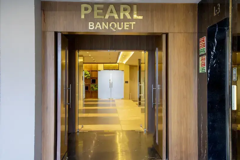 Pearl Banquet (Entrance)